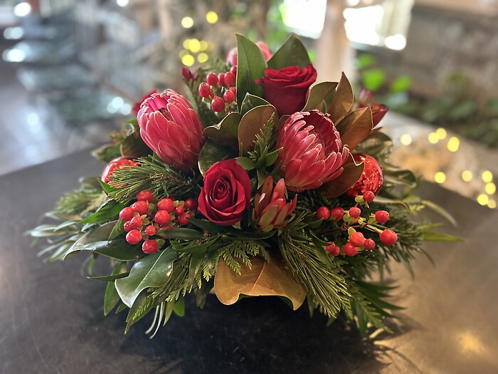 Magnolia Christmas Round Centerpiece