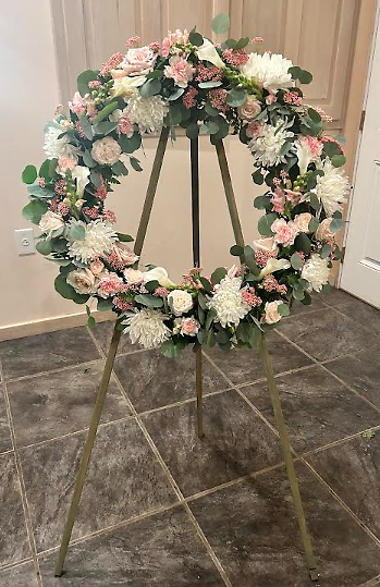 Graceful Rest Open Wreath - 24"