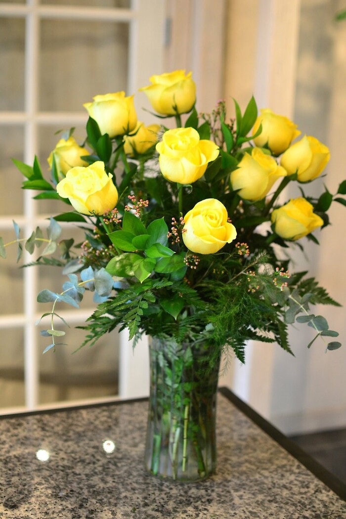 Yellow Dozen Roses