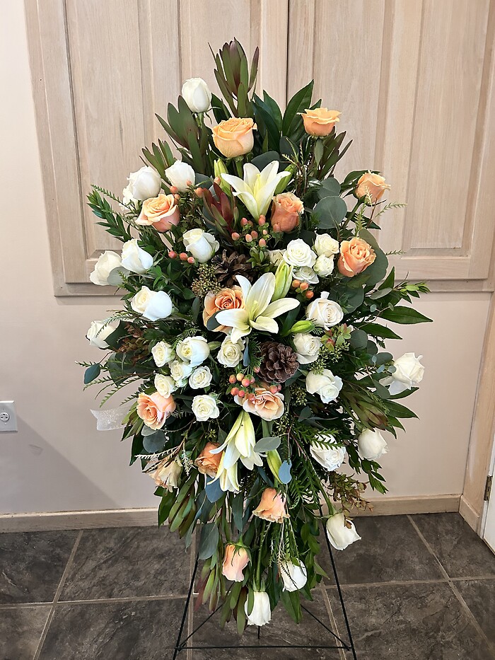 Peachy Pine Easel Spray