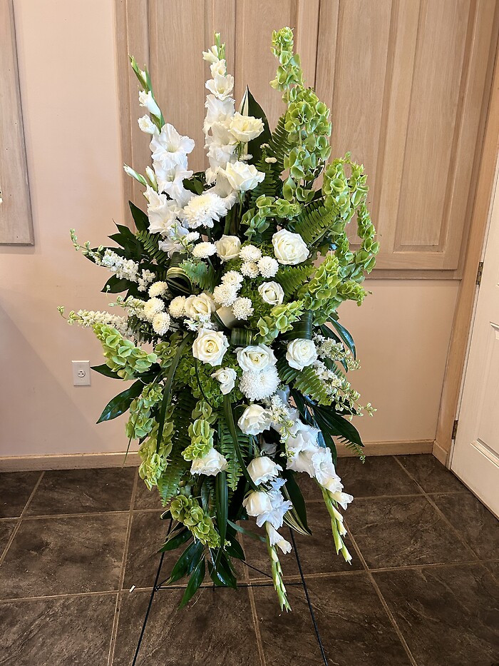 Majestic Memories Easel Spray