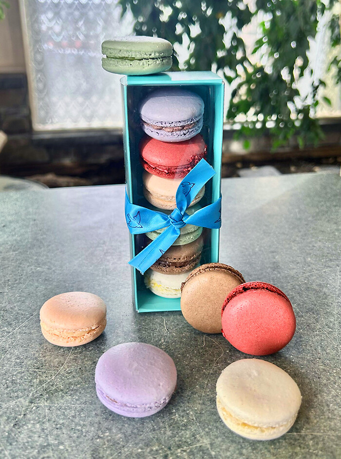 Artisanal Macarons